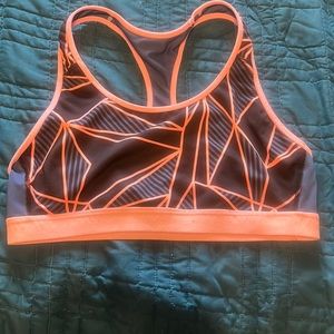 Geometric print sports bra